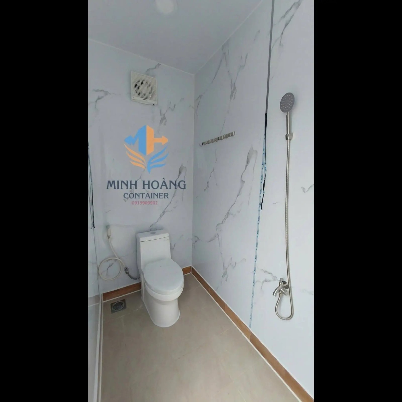 Container Cafe 20 Feet Đen Viền Trắng Có Toilet Cửa Ngoài 
